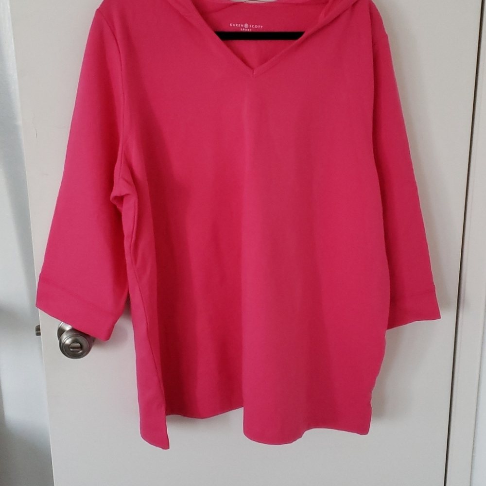 Long sleeve athletic sweatshiry